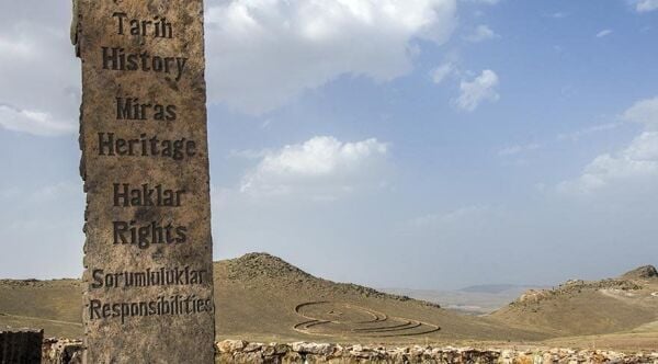 Kapadokya'nın Devleri - Nevşehir Taşı Heykel Seti