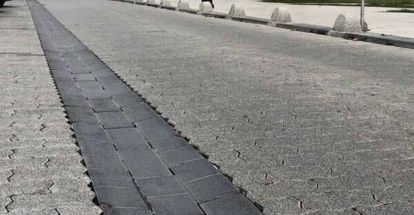 Parke Oluk Taşı (Yağmur Suyu Drenaj Parkesi)