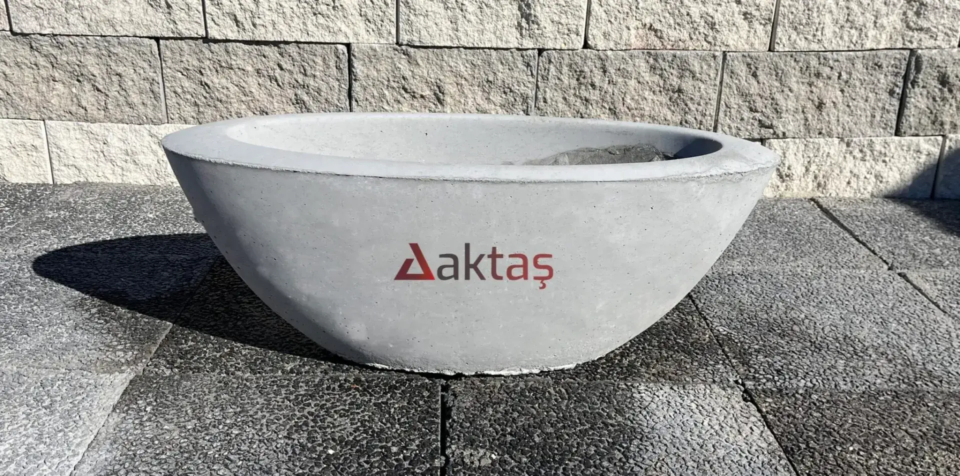 Aktaş Beton Küçük Kayık Saksı (80x30x30 cm)