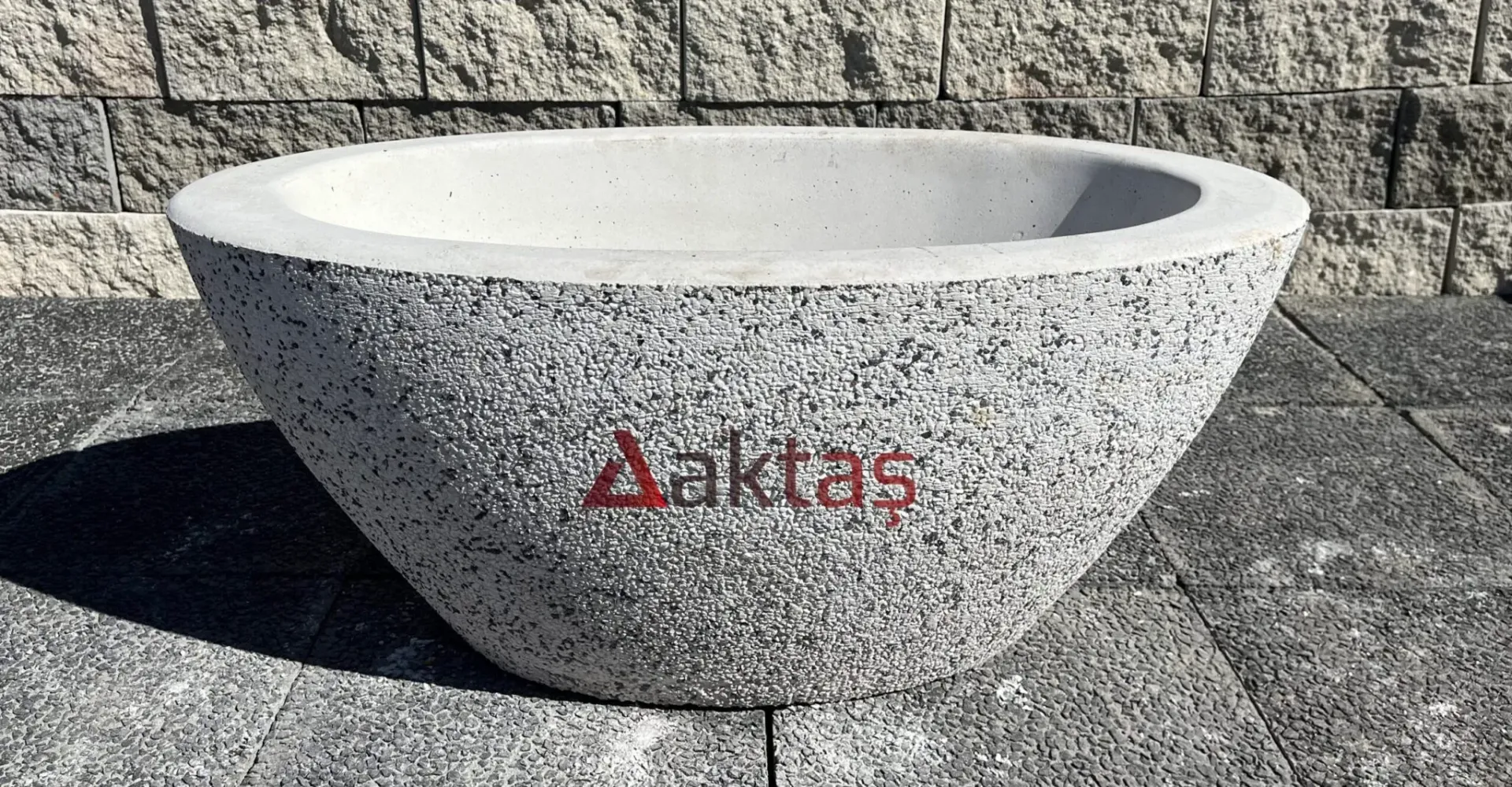Aktaş Beyaz Mozaikli Büyük Kayık Saksı (90x45x40 cm)