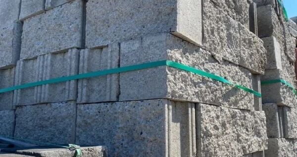 Kırmızı Tam Dolu Beton Briket