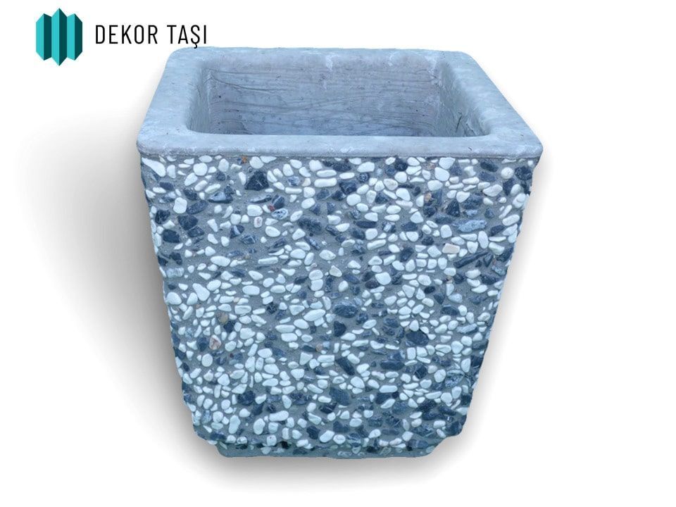 Bursa Beton Saksı | Mozaik Agrega Kaplama | Kare Peyzaj Saksısı