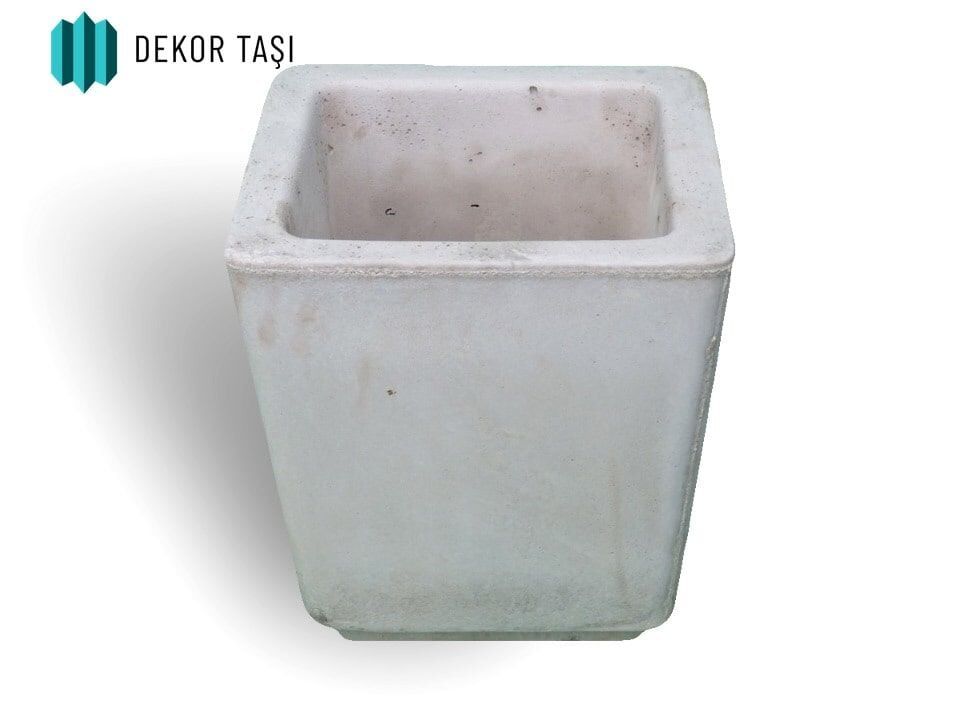 Şanlıurfa Beton Saksı | Sade Kare Tasarım | Modern Dış Mekan Saksısı