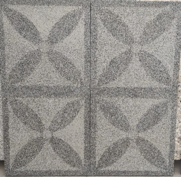 Kumlamalı Karo Taşı 40x40 – Dış Mekân İçin Kaymaz ve Dayanıklı Zemin Çözümü