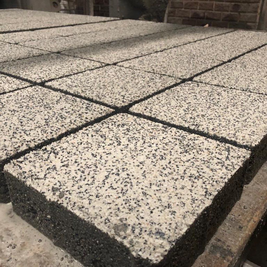 Mineral Yüzeyli Kare Parke Taşı (Kumlamalı Agrega Yüzeyli Parke)