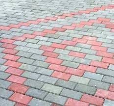 Kırmızı Prizma Taşı 10x20 | Canlı Dış Mekan Zemini