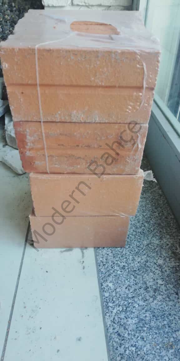 Ateş Tuğla 2 ' lik