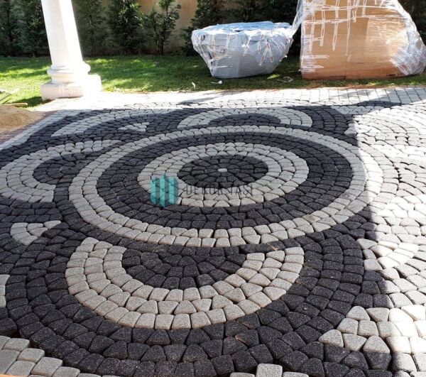 BlackWhite Antik Taş