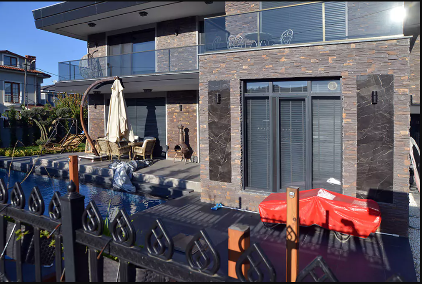 POUM Kültür Taşı