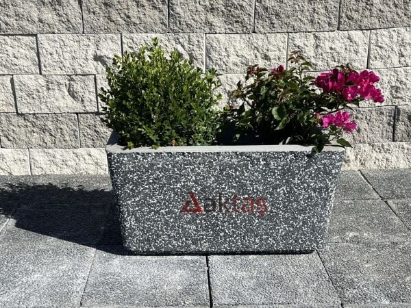 Siyah Dikdörtgen Mozaikli Saksı | 80x40x44 cm | Modern Beton Saksı