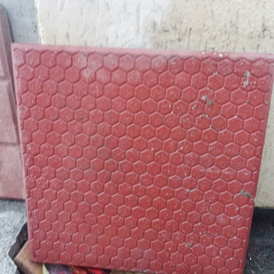 Bal Peteği Kırmızı Tretuvar karosu 30x30x3 cm