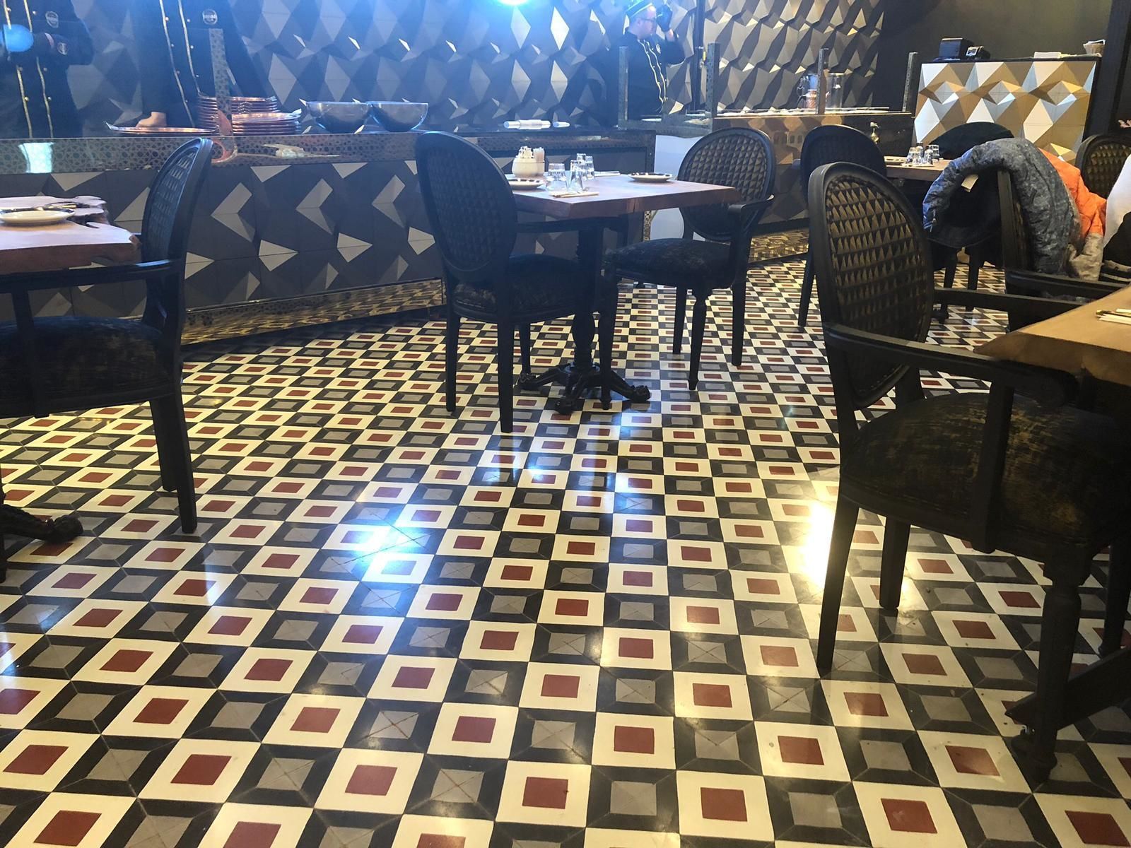 Nostaljik Kareler Yer Karosu