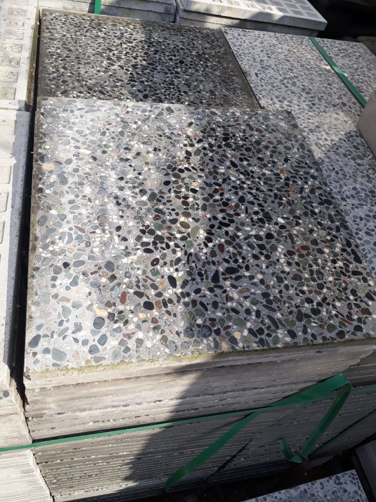 Denizkuyusu Patinatolu Terrazo Karo