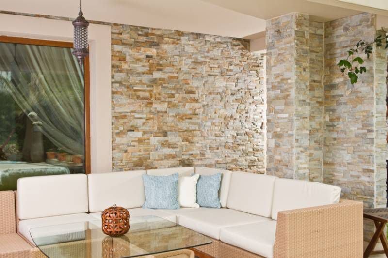 Sarı-bej geçmeli kayrak