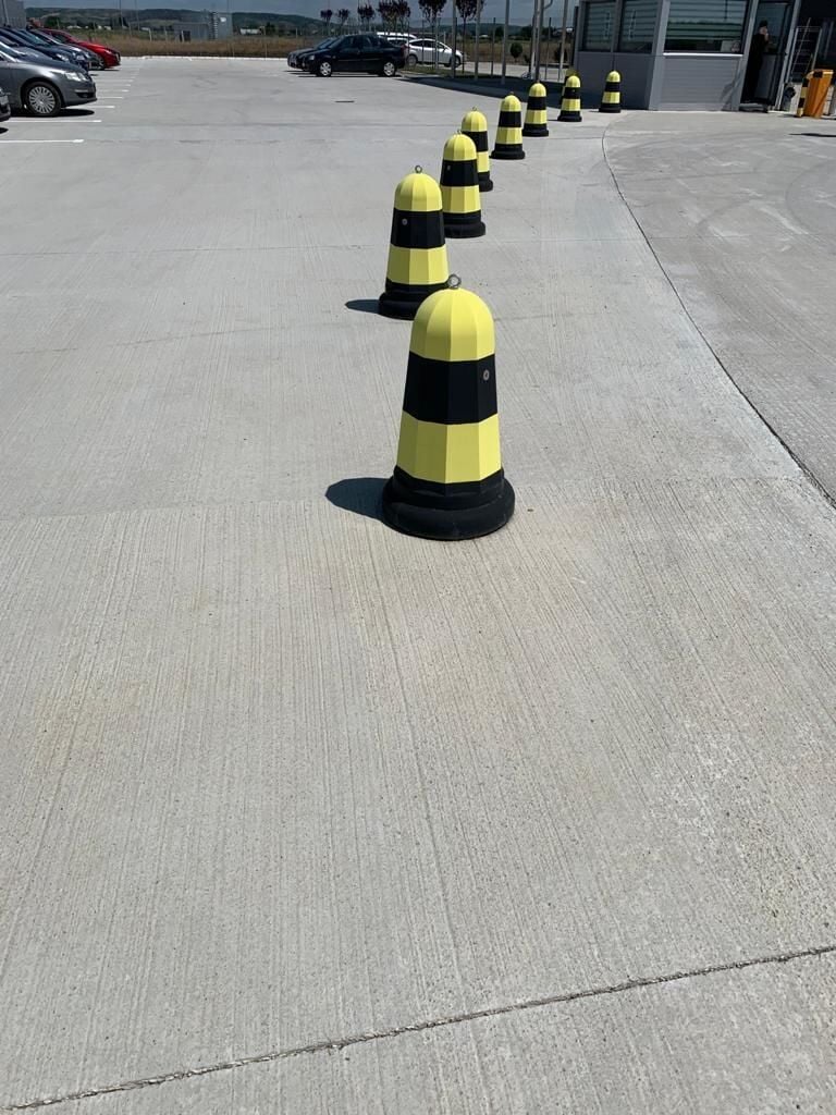 Beton duba siyah ve sarı renklerde