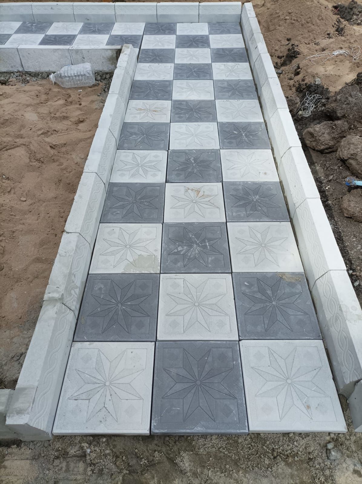 Yıldız Siyah Gri Yer Karosu